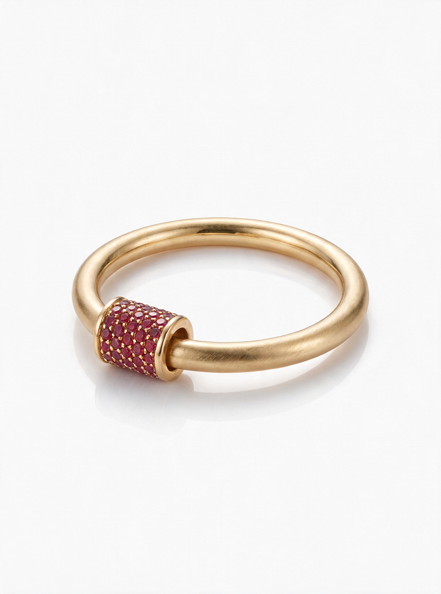 Lock Ring in 18K gold vermeil with a pavé lock of red stones on a round band