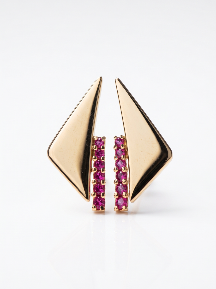 Kite Studs in 18K gold vermeil: two polished triangles meeting along a line of pink stones