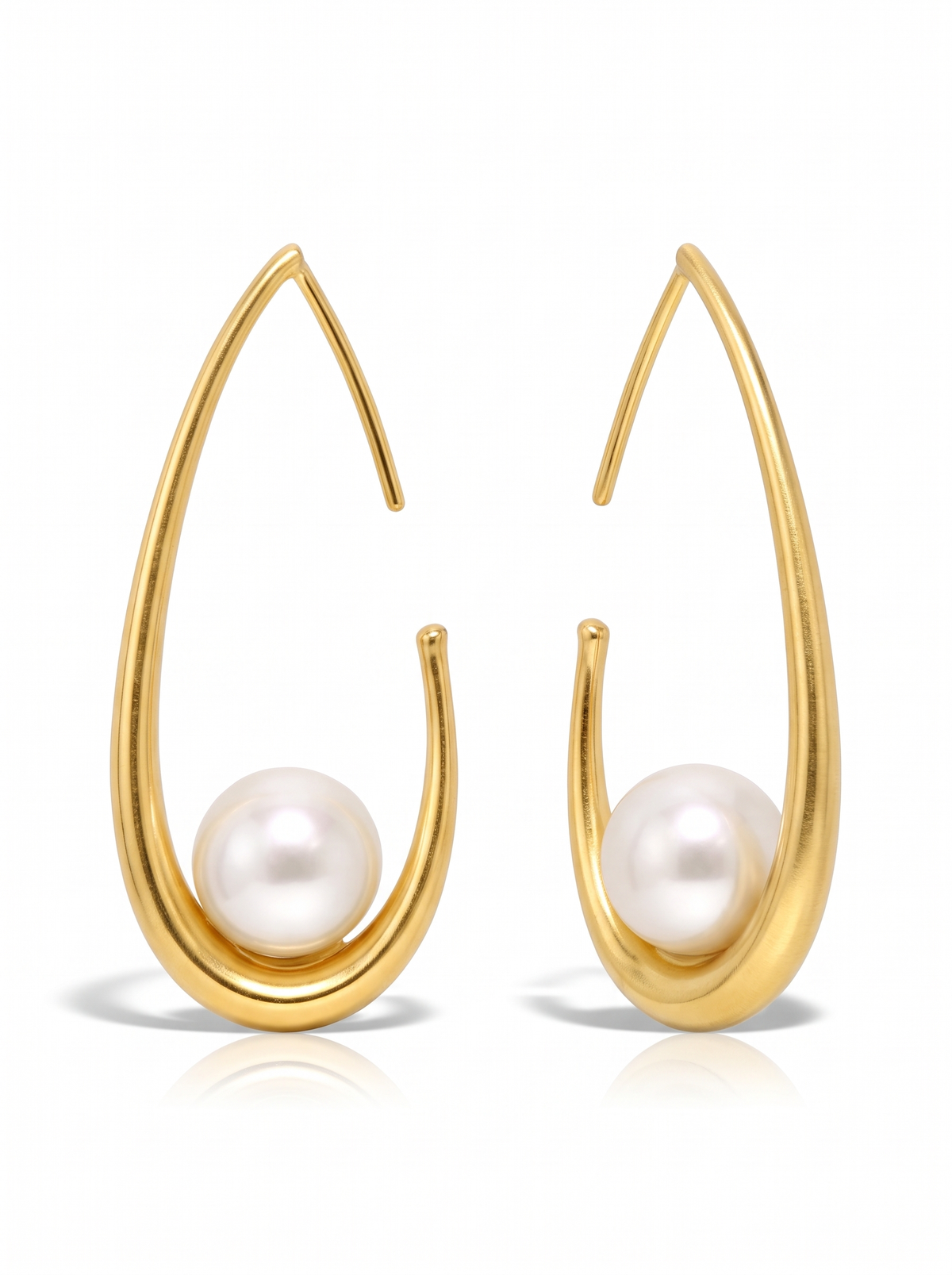 Cradle Earrings in 18K gold vermeil: open teardrops, each cradling a single pearl at its base