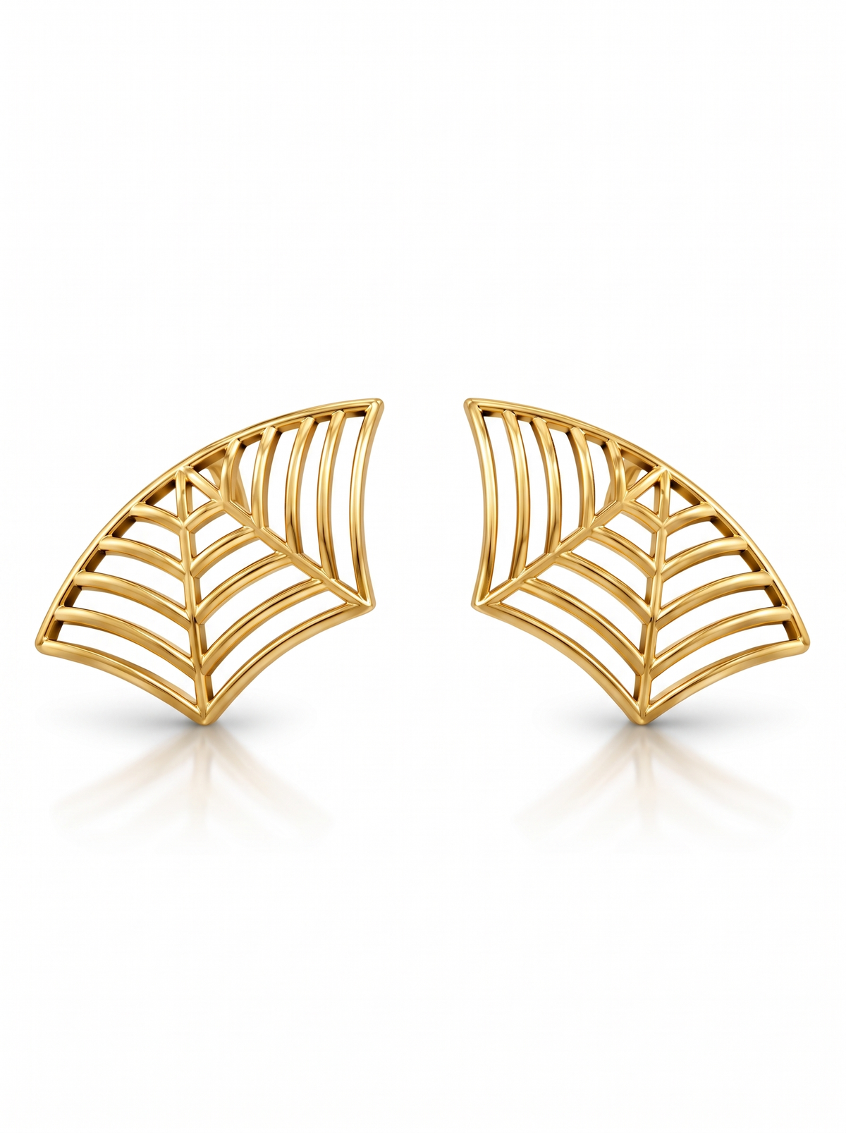 Cobweb Ear Cuff in 18K gold vermeil: fine web lines radiating across a fan-shaped cuff