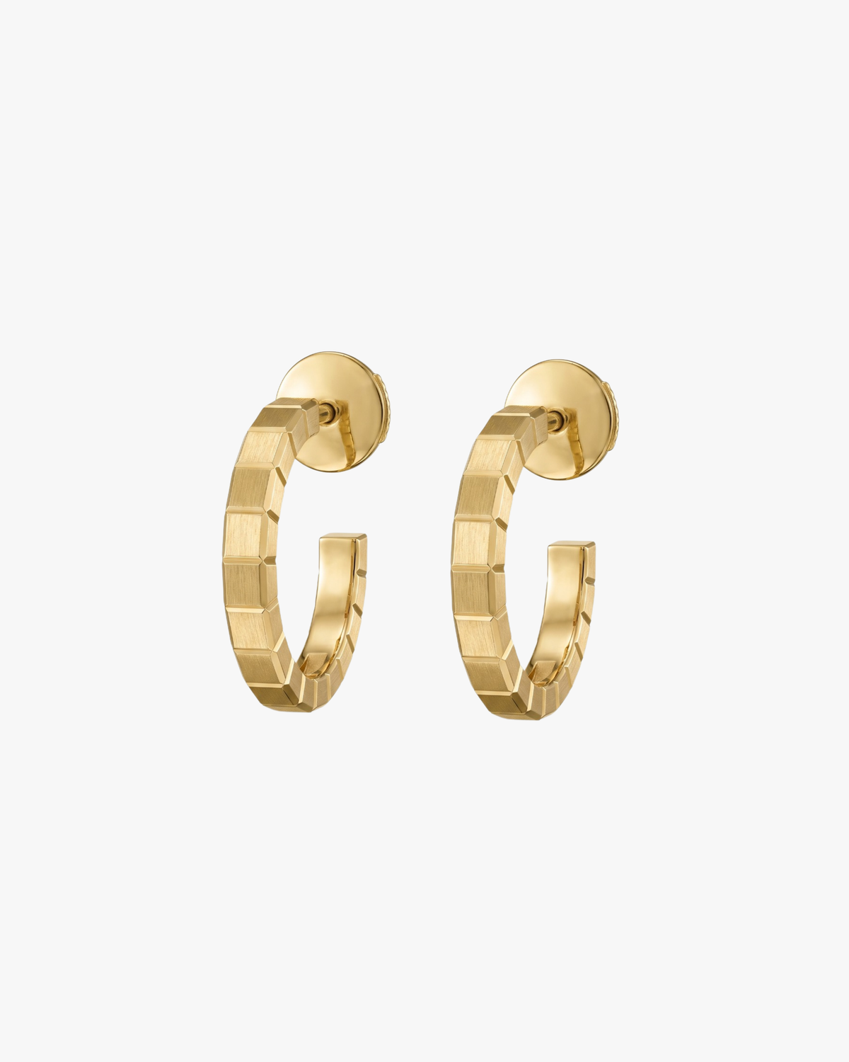 Ridged Hoops in 18K gold vermeil: small hoops cut with clean, even ridges